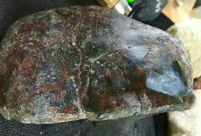 翡翠原石仙洞翡翠的原石哪里-第2张图片-翡翠网 翡翠原石仙洞翡翠的原石哪里-第2张图片-翡翠网