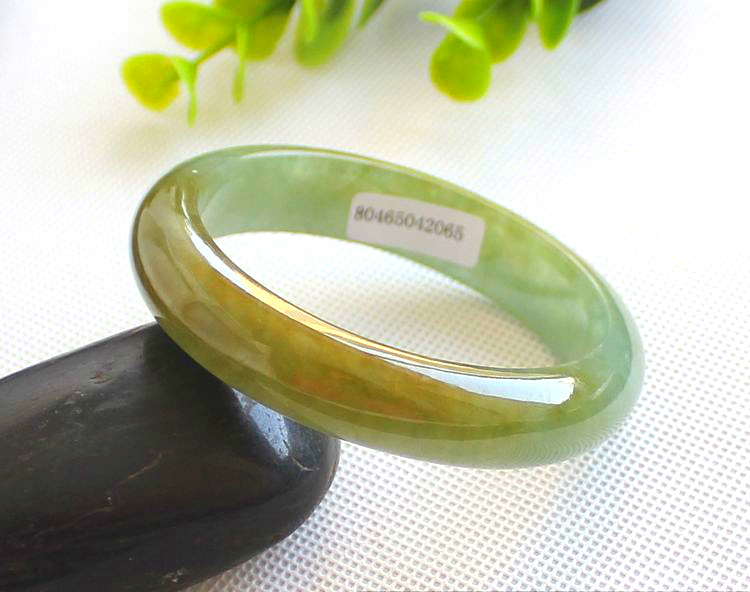 冰黄翡翠手镯价格翡翠带黄翡好吗-第2张图片-翡翠网 冰黄翡翠手镯价格翡翠带黄翡好吗-第2张图片-翡翠网