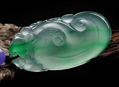 翡翠在手电筒下的图片,鉴别翡翠的强光手电筒-第1张图片-翡翠网 翡翠在手电筒下的图片,鉴别翡翠的强光手电筒-第1张图片-翡翠网