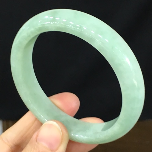 老玉镯款式,翡翠手镯图片女款大全-第2张图片-翡翠网 老玉镯款式,翡翠手镯图片女款大全-第2张图片-翡翠网