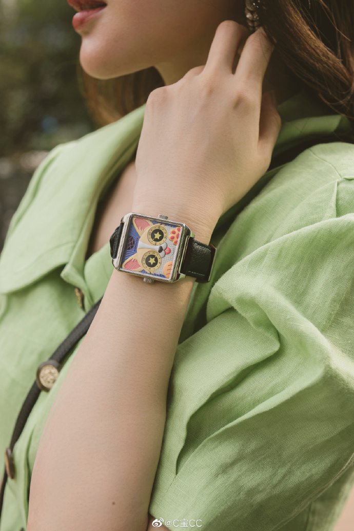 两只玉镯叠戴翡翠和石榴石手镯可以叠戴吗-第2张图片-翡翠网 两只玉镯叠戴翡翠和石榴石手镯可以叠戴吗-第2张图片-翡翠网