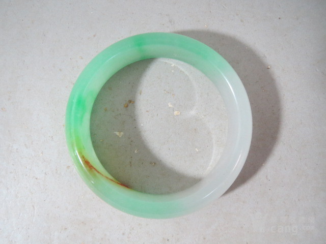 白翡翠手镯有没有不透明的玉手镯什么玉最好-第1张图片-翡翠网 白翡翠手镯有没有不透明的玉手镯什么玉最好-第1张图片-翡翠网