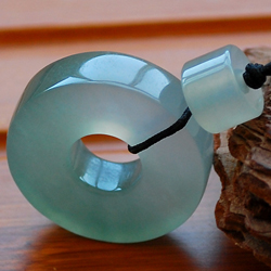 天然翡翠怎么清洗翡翠手镯遇到洗洁精-第2张图片-翡翠网 天然翡翠怎么清洗翡翠手镯遇到洗洁精-第2张图片-翡翠网