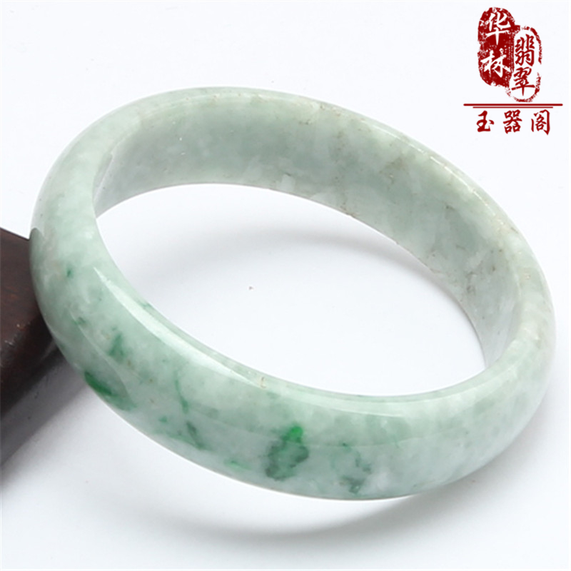 2000左右粗豆种翡翠手镯价格豆青种翡翠手镯价格-第2张图片-翡翠网 2000左右粗豆种翡翠手镯价格豆青种翡翠手镯价格-第2张图片-翡翠网