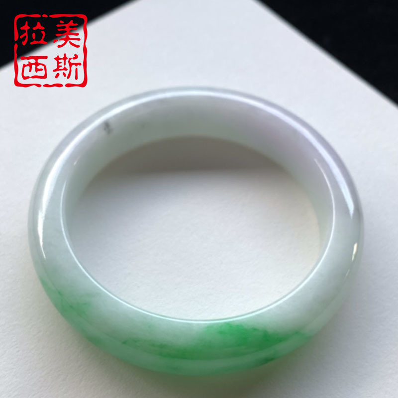 翡翠手镯冰种绿,阳绿翡翠手镯-第2张图片-翡翠网 翡翠手镯冰种绿,阳绿翡翠手镯-第2张图片-翡翠网
