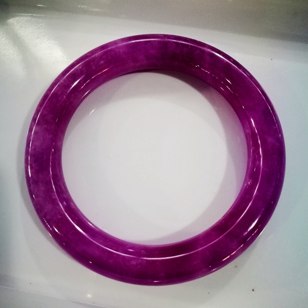 冰蓝紫翡翠手镯,手镯紫翡翠-第1张图片-翡翠网 冰蓝紫翡翠手镯,手镯紫翡翠-第1张图片-翡翠网