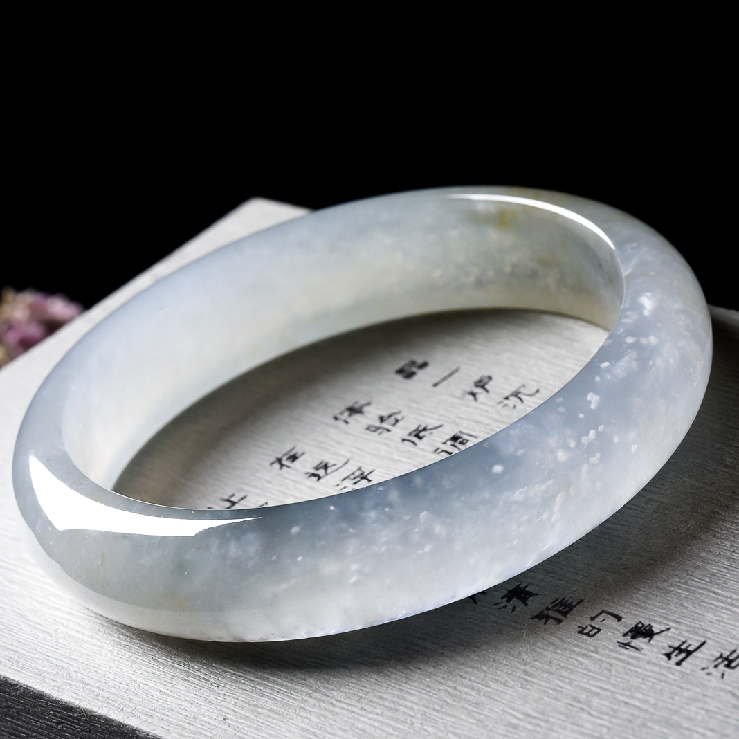 深圳翡翠手镯翡翠手镯在哪个店买好-第2张图片-翡翠网