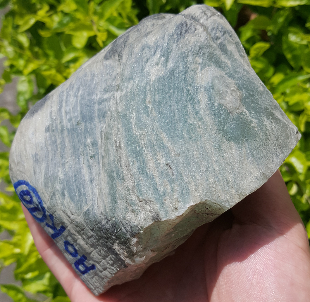 冰种翡翠原石籽料翡翠原石籽料白料-第1张图片-翡翠网 冰种翡翠原石籽料翡翠原石籽料白料-第1张图片-翡翠网