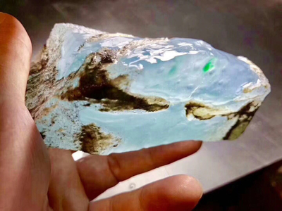 翡翠原石的分类翡翠原石有几种山料-第1张图片-翡翠网 翡翠原石的分类翡翠原石有几种山料-第1张图片-翡翠网