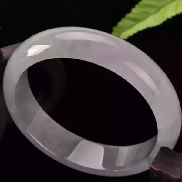 翡翠手镯价格及图片大全,无色翡翠手镯-第2张图片-翡翠网 翡翠手镯价格及图片大全,无色翡翠手镯-第2张图片-翡翠网