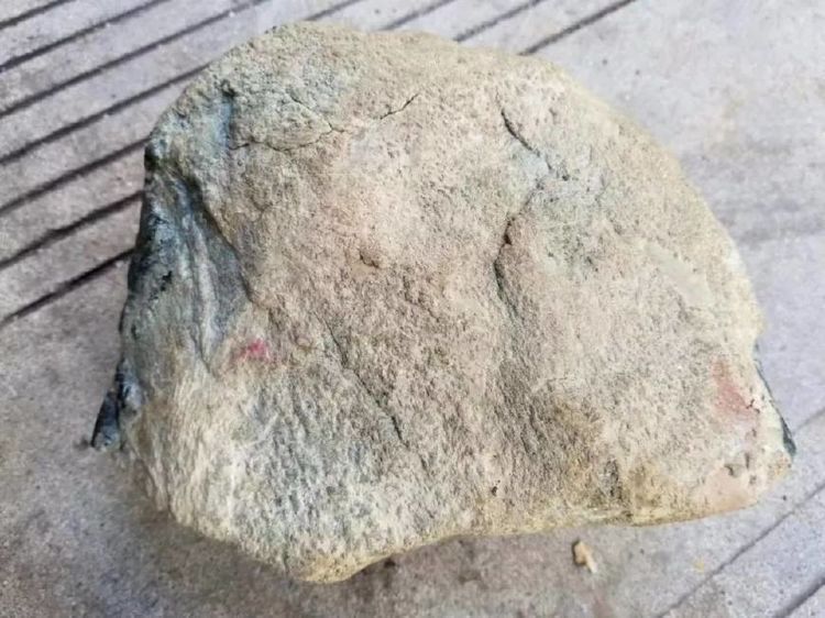 关于翡翠原石皮壳种类图片的信息-第1张图片-翡翠网 关于翡翠原石皮壳种类图片的信息-第1张图片-翡翠网