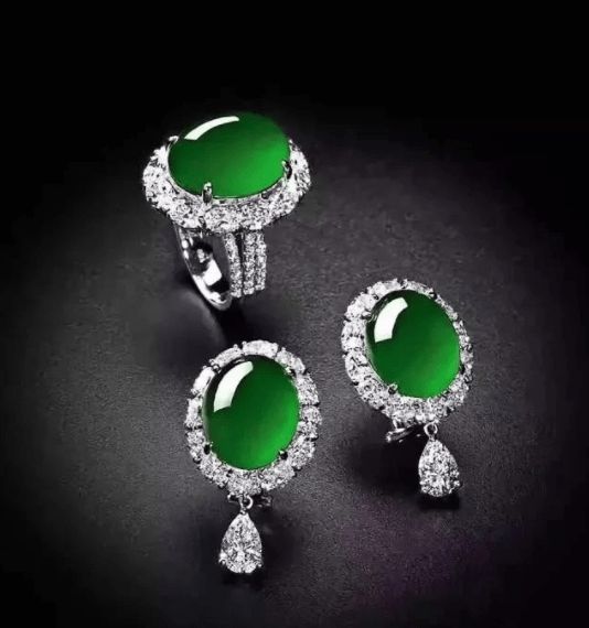 翡翠的知识和介绍,翡翠的专业知识是的-第2张图片-翡翠网 翡翠的知识和介绍,翡翠的专业知识是的-第2张图片-翡翠网