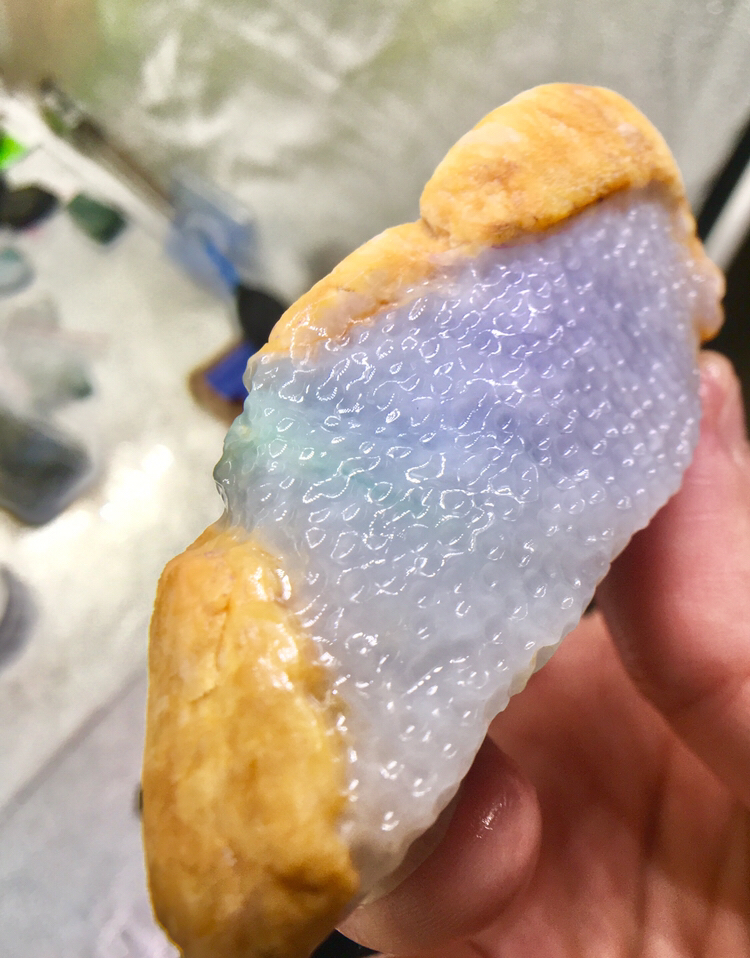 缅甸人加工做翡翠原石,翡翠的原石哪里-第2张图片-翡翠网 缅甸人加工做翡翠原石,翡翠的原石哪里-第2张图片-翡翠网