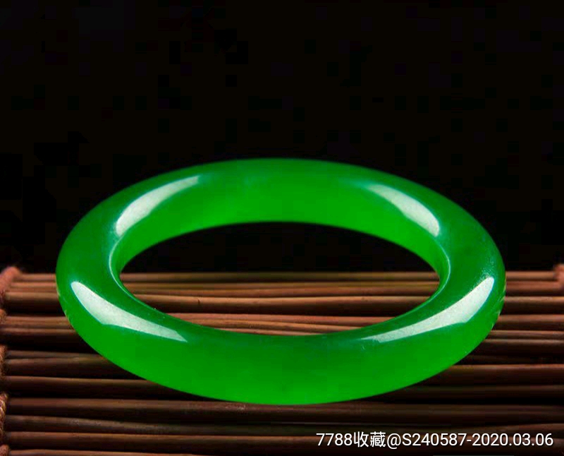 深绿色翡翠手镯图片5000左右的翡翠手镯什么品相-第2张图片-翡翠网 深绿色翡翠手镯图片5000左右的翡翠手镯什么品相-第2张图片-翡翠网