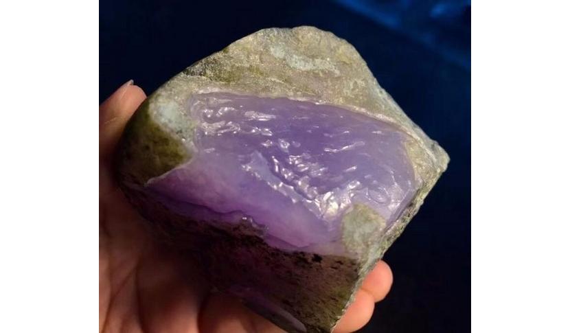 几百块的翡翠手镯是真的吗,翡翠原石价格-第2张图片-翡翠网 几百块的翡翠手镯是真的吗,翡翠原石价格-第2张图片-翡翠网