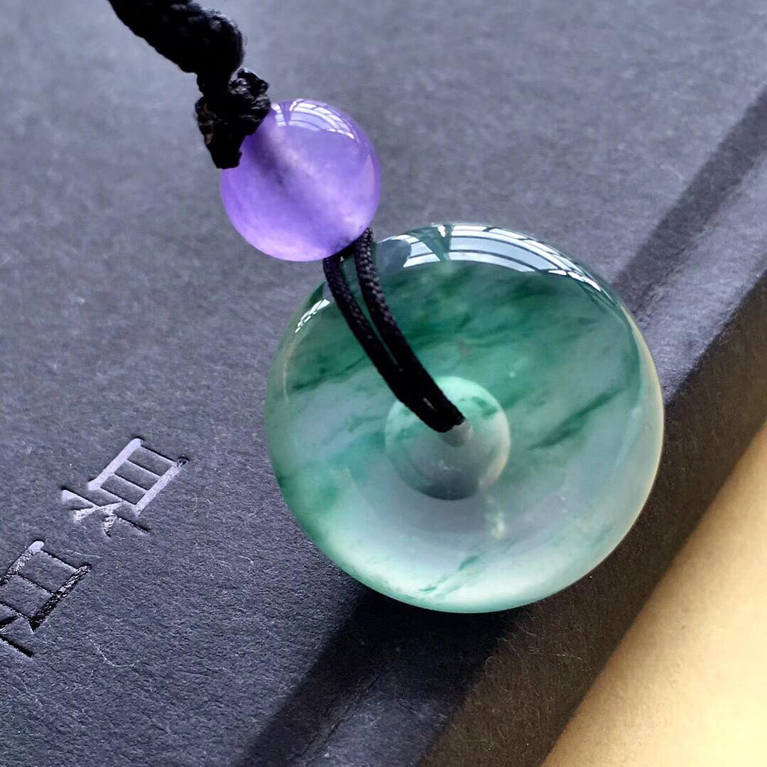 翡翠砍价知识大全,油青种翡翠-第1张图片-翡翠网 翡翠砍价知识大全,油青种翡翠-第1张图片-翡翠网