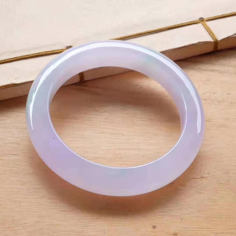 翡翠玉镯价格翡翠玉石手镯怎么辨认真假-第1张图片-翡翠网 翡翠玉镯价格翡翠玉石手镯怎么辨认真假-第1张图片-翡翠网