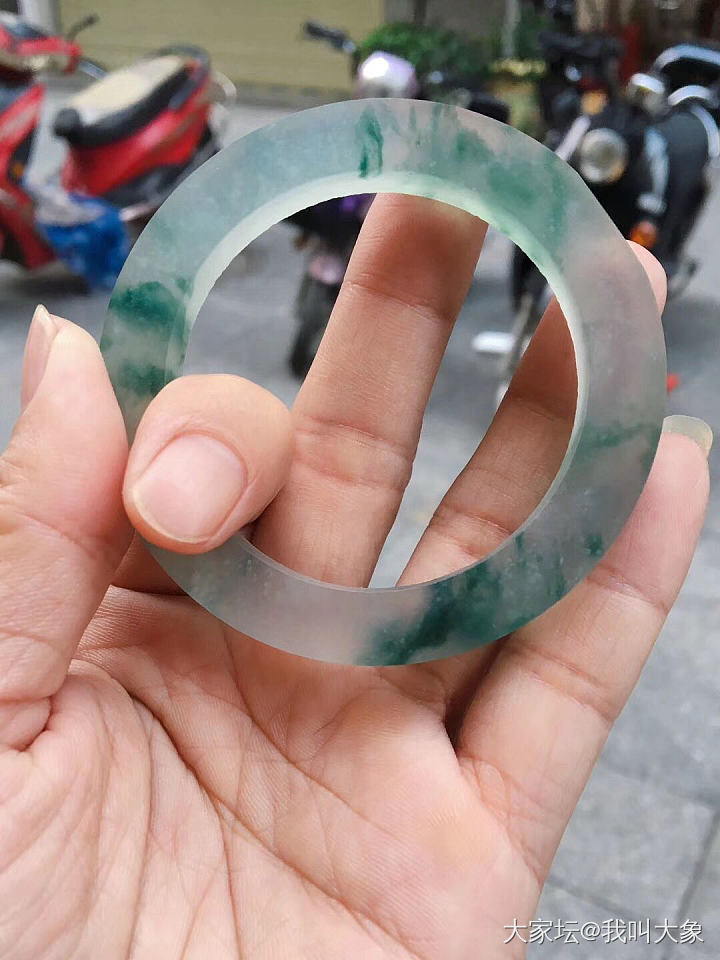 翡翠毛胚冰透手镯图片成色差的翡翠手镯能戴吗-第2张图片-翡翠网 翡翠毛胚冰透手镯图片成色差的翡翠手镯能戴吗-第2张图片-翡翠网