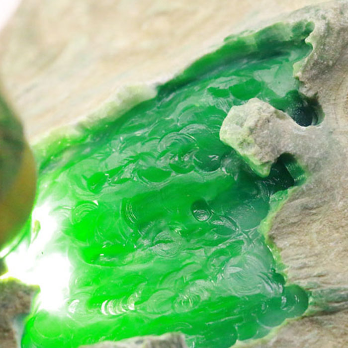 翡翠高冰种原石公斤料玻璃种翡翠原石-第1张图片-翡翠网 翡翠高冰种原石公斤料玻璃种翡翠原石-第1张图片-翡翠网