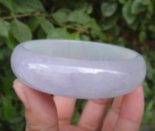 翡翠冰种糯种,什么是糯种翡翠手镯-第1张图片-翡翠网 翡翠冰种糯种,什么是糯种翡翠手镯-第1张图片-翡翠网