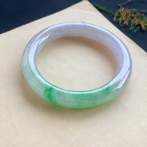 翡翠冰种糯种,什么是糯种翡翠手镯-第2张图片-翡翠网 翡翠冰种糯种,什么是糯种翡翠手镯-第2张图片-翡翠网