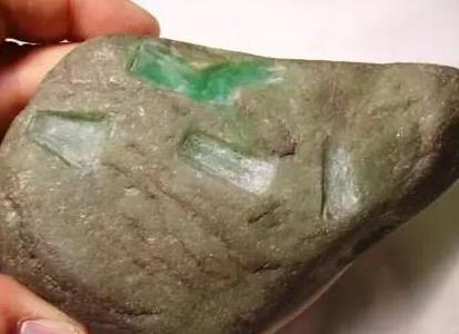 肉质粗的翡翠的图片翡翠原石肉粗-第2张图片-翡翠网 肉质粗的翡翠的图片翡翠原石肉粗-第2张图片-翡翠网