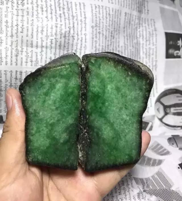 翡翠片料,翡翠切口料价格-第1张图片-翡翠网 翡翠片料,翡翠切口料价格-第1张图片-翡翠网