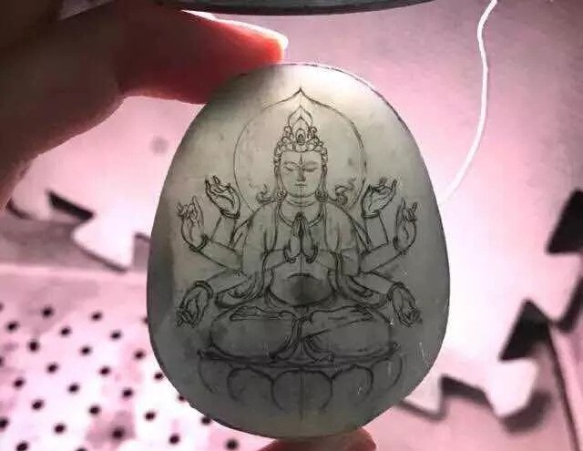 翡翠怎么雕刻视频教程翡翠雕刻基础知识视频教程-第2张图片-翡翠网 翡翠怎么雕刻视频教程翡翠雕刻基础知识视频教程-第2张图片-翡翠网