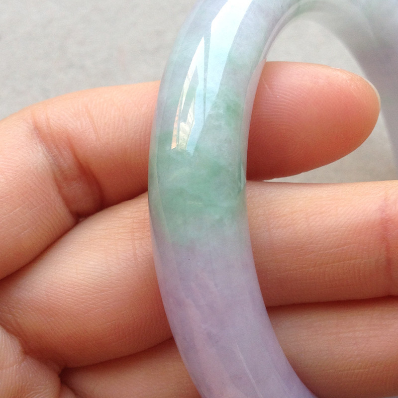 怎么买翡翠手镯哪里买翡翠手镯便宜-第1张图片-翡翠网 怎么买翡翠手镯哪里买翡翠手镯便宜-第1张图片-翡翠网