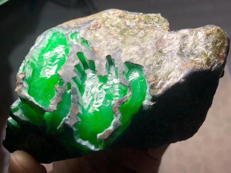 摩基湾翡翠原石莫弯基玉石-第2张图片-翡翠网 摩基湾翡翠原石莫弯基玉石-第2张图片-翡翠网