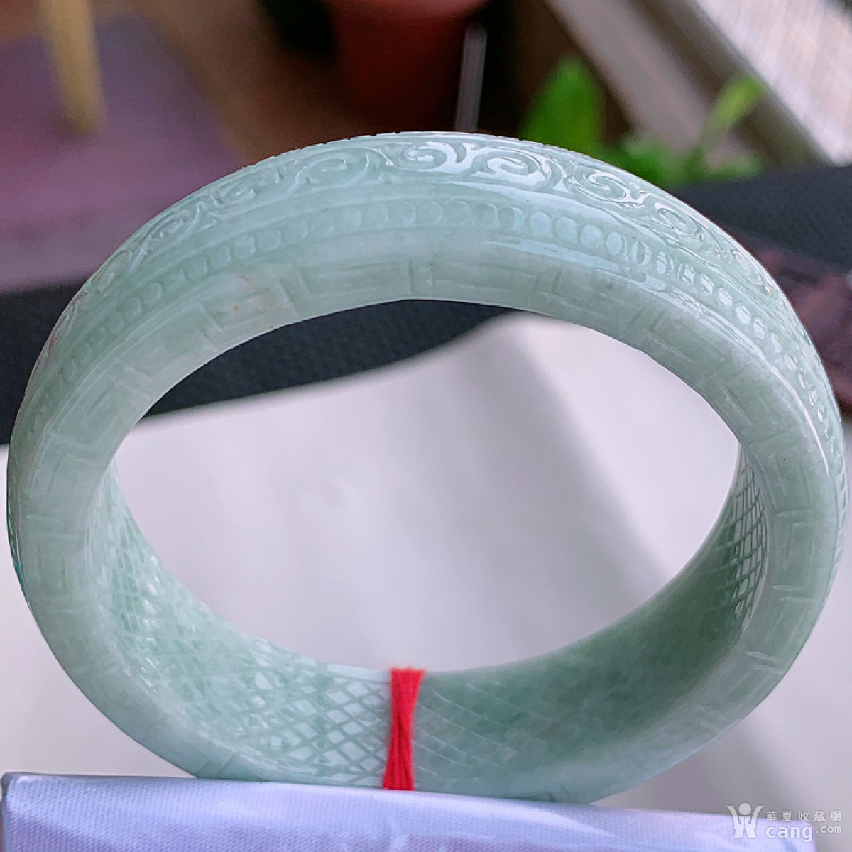 A货翡翠手镯,复古翡翠手镯值钱吗-第1张图片-翡翠网 A货翡翠手镯,复古翡翠手镯值钱吗-第1张图片-翡翠网