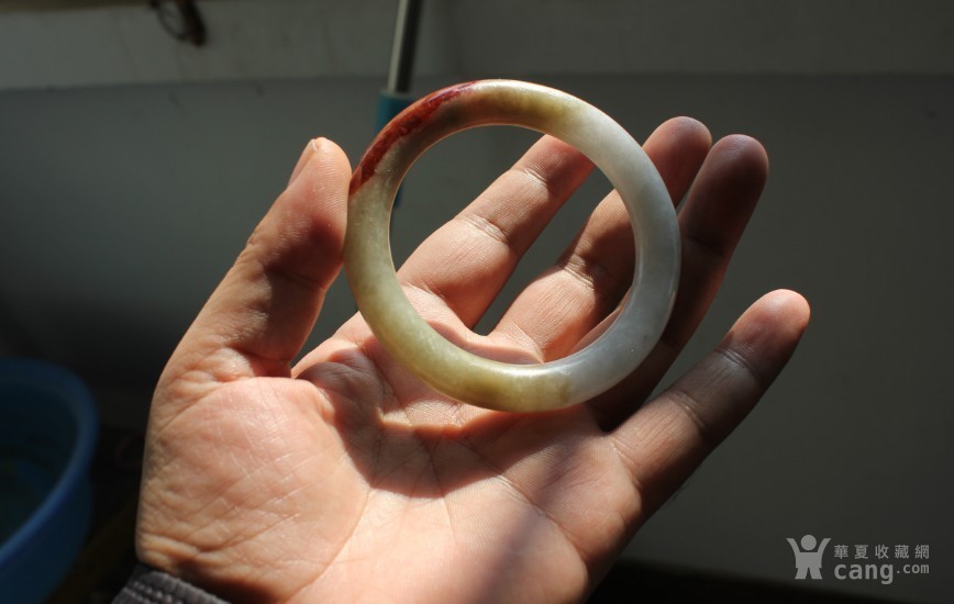 翡翠烤色手镯,如何鉴别翡翠烤色-第1张图片-翡翠网 翡翠烤色手镯,如何鉴别翡翠烤色-第1张图片-翡翠网