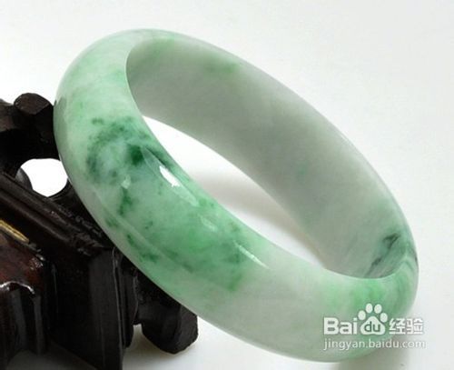 翡翠手镯如何养翡翠手镯保养常识-第1张图片-翡翠网 翡翠手镯如何养翡翠手镯保养常识-第1张图片-翡翠网