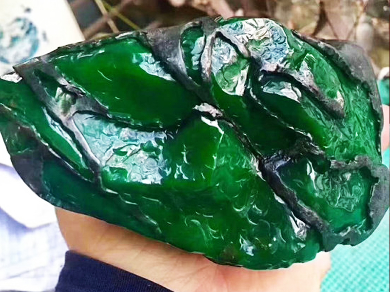 云南翡翠原石市场瑞丽玉器批发市场-第1张图片-翡翠网 云南翡翠原石市场瑞丽玉器批发市场-第1张图片-翡翠网