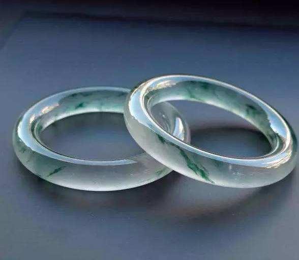 1万左右翡翠手镯图片翡翠手镯款型-第2张图片-翡翠网 1万左右翡翠手镯图片翡翠手镯款型-第2张图片-翡翠网