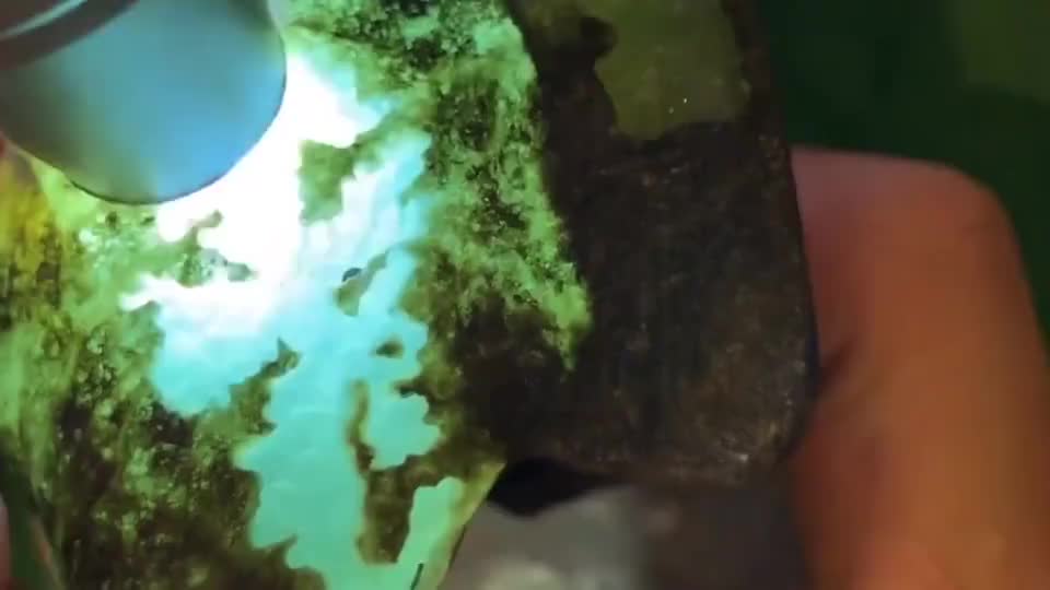 福州哪里回收翡翠原石的简单介绍-第1张图片-翡翠网 福州哪里回收翡翠原石的简单介绍-第1张图片-翡翠网