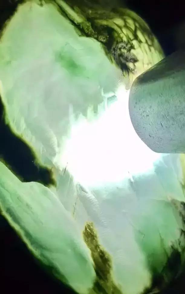 福州哪里回收翡翠原石的简单介绍-第2张图片-翡翠网 福州哪里回收翡翠原石的简单介绍-第2张图片-翡翠网