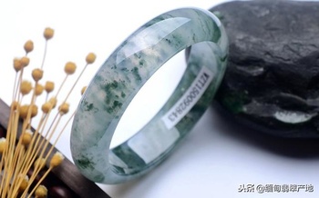 满蓝绿翡翠手镯价格的简单介绍-第2张图片-翡翠网 满蓝绿翡翠手镯价格的简单介绍-第2张图片-翡翠网