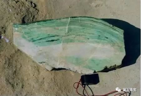 成色好的毛料翡翠原石生意的简单介绍-第1张图片-翡翠网 成色好的毛料翡翠原石生意的简单介绍-第1张图片-翡翠网