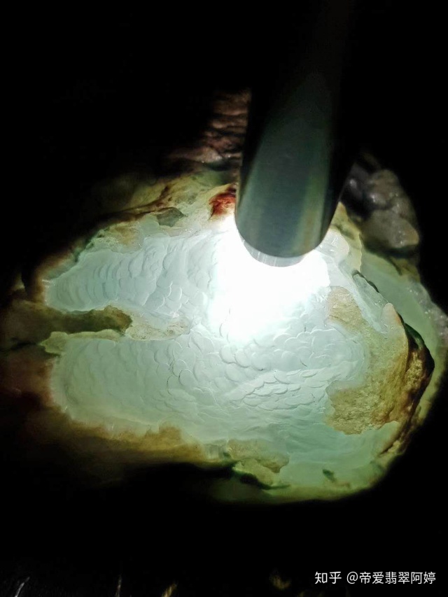 关于了解翡翠的十大知识的信息-第1张图片-翡翠网 关于了解翡翠的十大知识的信息-第1张图片-翡翠网