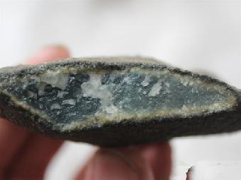 怎样出手翡翠原石的简单介绍-第1张图片-翡翠网 怎样出手翡翠原石的简单介绍-第1张图片-翡翠网