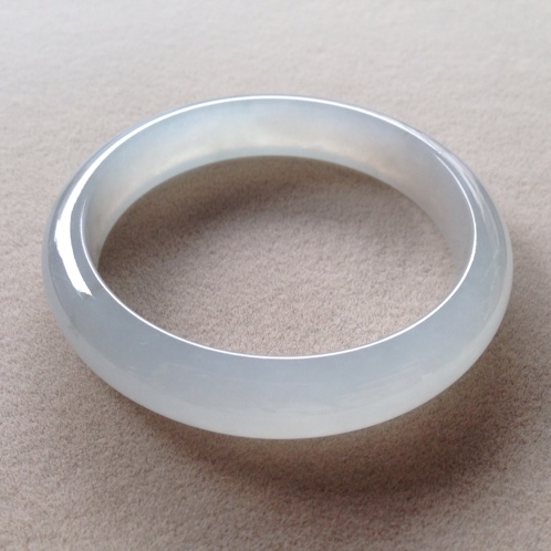 关于翡翠注胶手镯图片的信息-第2张图片-翡翠网 关于翡翠注胶手镯图片的信息-第2张图片-翡翠网