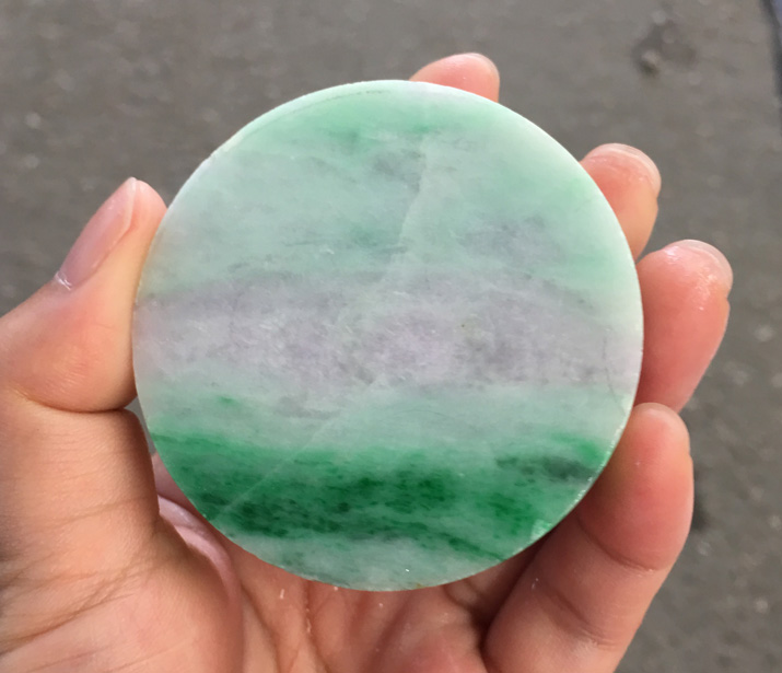 冰春翡翠原石手串的简单介绍-第2张图片-翡翠网 冰春翡翠原石手串的简单介绍-第2张图片-翡翠网