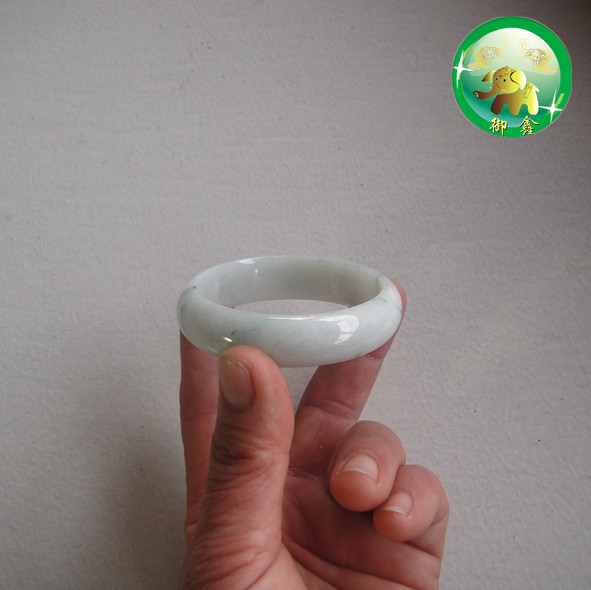 关于学徒翡翠基础知识入门的简单介绍-第2张图片-翡翠网 关于学徒翡翠基础知识入门的简单介绍-第2张图片-翡翠网