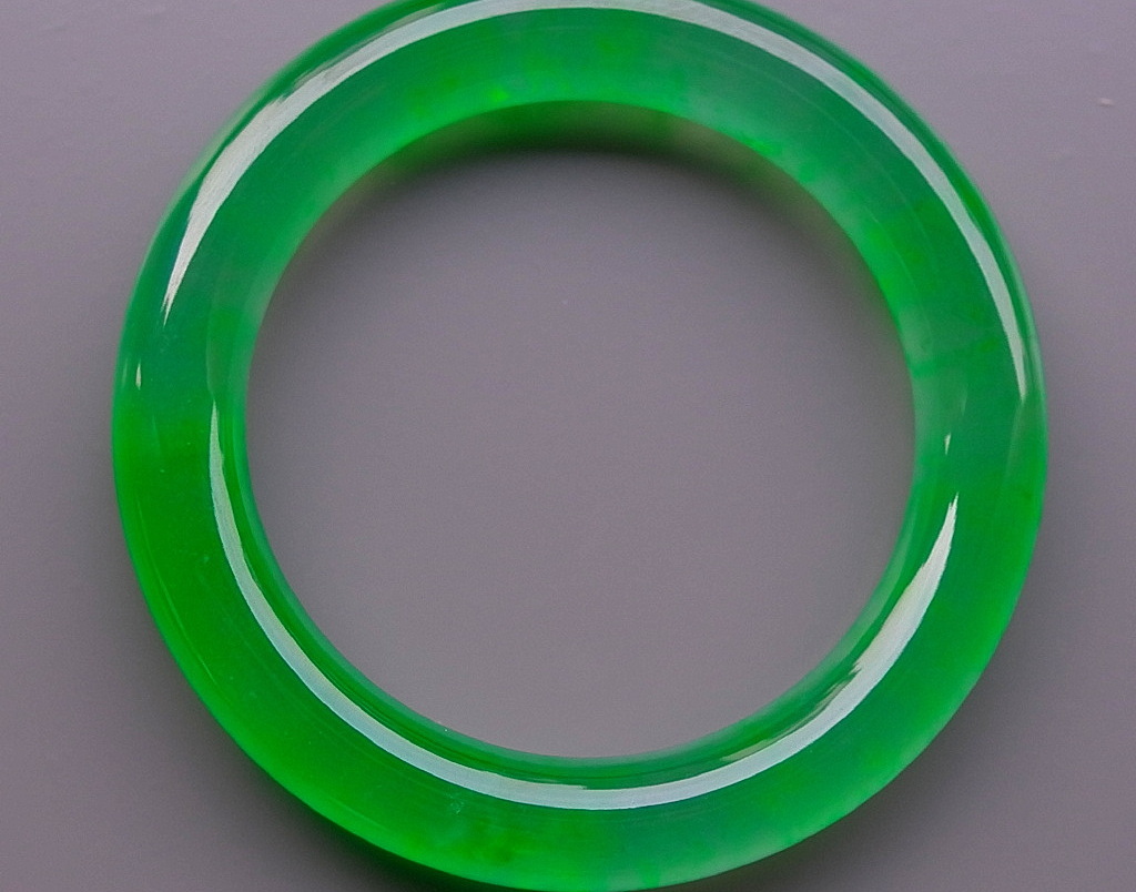 关于赤峰哪卖翡翠原石的信息-第2张图片-翡翠网 关于赤峰哪卖翡翠原石的信息-第2张图片-翡翠网