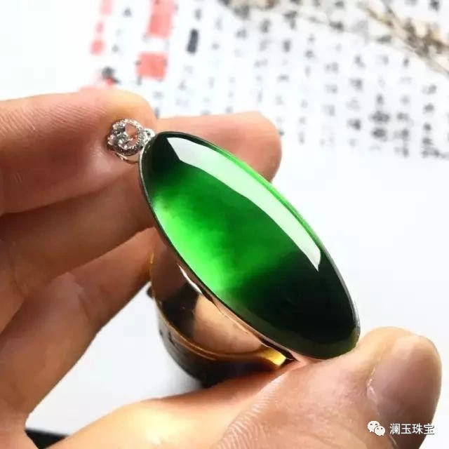 关于黑翡翠 图片及价格的信息-第1张图片-翡翠网 关于黑翡翠 图片及价格的信息-第1张图片-翡翠网