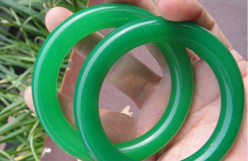 翡翠证书真伪查询翡翠真假鉴定方法简单价格-第2张图片-翡翠网 翡翠证书真伪查询翡翠真假鉴定方法简单价格-第2张图片-翡翠网