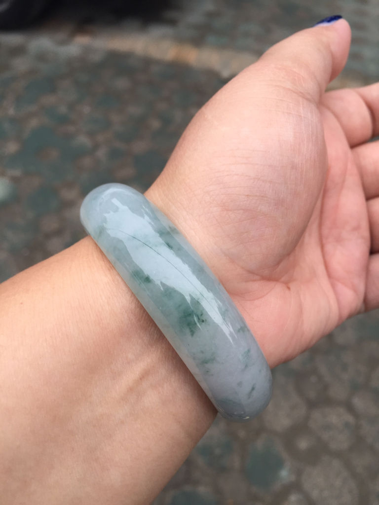 翡翠手镯证书只写翡翠没写a货玉手镯的鉴别方法-第2张图片-翡翠网 翡翠手镯证书只写翡翠没写a货玉手镯的鉴别方法-第2张图片-翡翠网