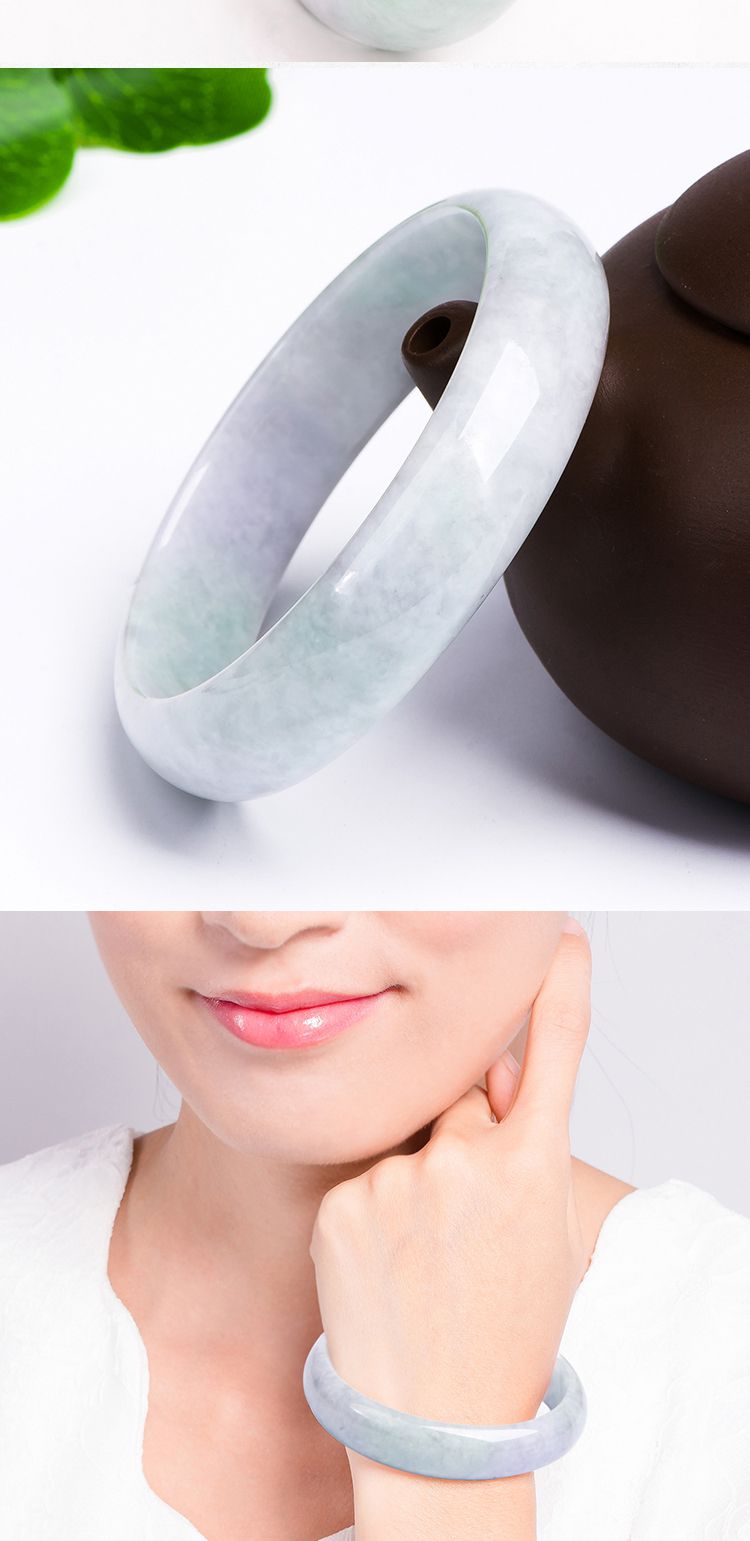 关于浅色翡翠手镯的信息-第1张图片-翡翠网 关于浅色翡翠手镯的信息-第1张图片-翡翠网