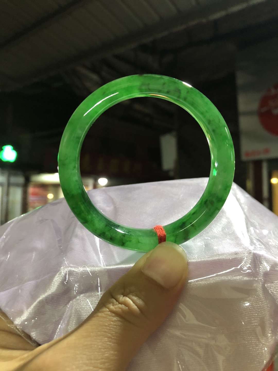 关于豆色翡翠价格的信息-第2张图片-翡翠网 关于豆色翡翠价格的信息-第2张图片-翡翠网